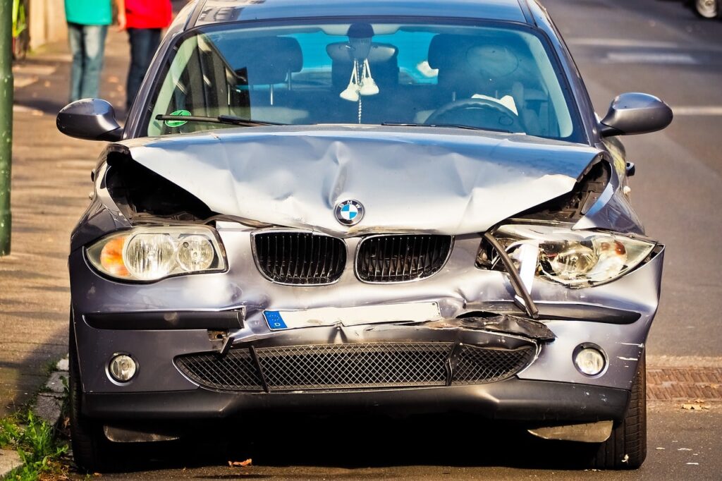 Why you should Hire a Lawyer for Car Wrecks