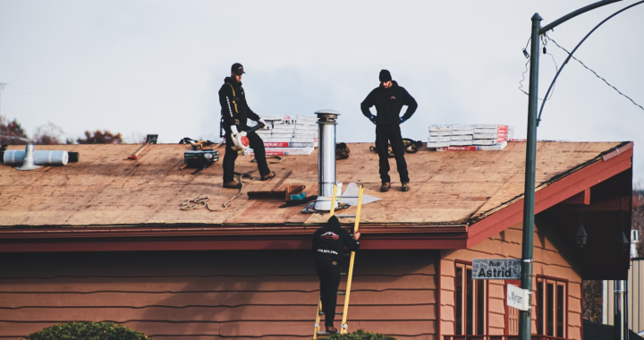 Common Questions to Ask When Requesting a Roof Repair Estimate